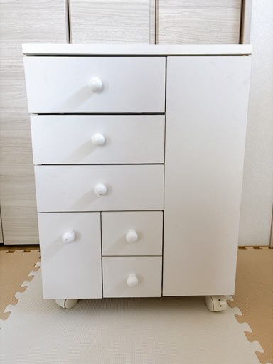 コンパクトドレッサー白 (あああ) 木田のドレッサーの中古