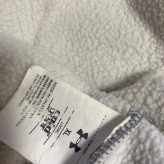 アンダーアーマーフリースパーカーの画像