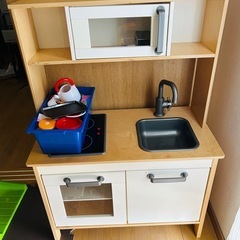 IKEA おままごとキッチン　おもちゃ付きの画像