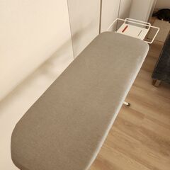 【9/19お引取まで】スタンド式アイロン台 折りたたみの画像