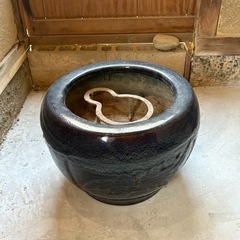 火鉢　お譲りします　灰付き　水槽　メダカの画像