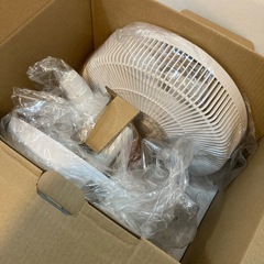 【ジモティー割】siroca 2021年製 DCリビング扇風機 未使用品（ID1216）の画像