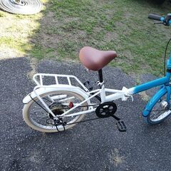 折り畳み式自転車の画像