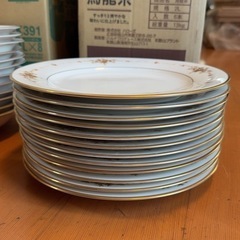 ノリタケivory china230mm平皿セットの画像