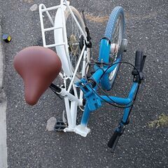 折り畳み式自転車の画像