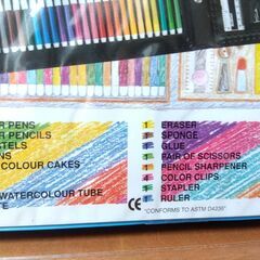 色彩画用の道具一式「ＴS ＡRT ＰARTY complete assortment for artist painter」の画像