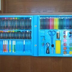 色彩画用の道具一式「ＴS ＡRT ＰARTY complete assortment for artist painter」の画像