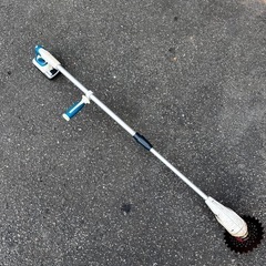 草刈機　庭仕事の画像