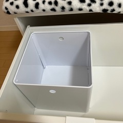 IKEA スモースタード　ベンチ　ホワイト　おもちゃ収納の画像