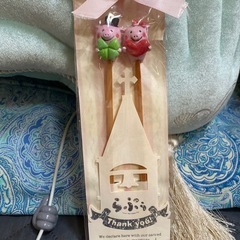 豚のキャラクター耳かき ハートとクローバーペアセットの画像