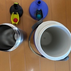 保冷水筒（1.5ℓ）、保冷シャグ（2ℓくらい）の画像