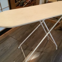 アイロン台　ご希望の場合は敷布団の画像