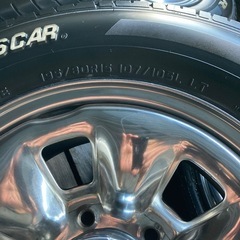 200系ハイエースに❗️トヨタ純正ホイール❗️タイヤは国産ナスカー24年製‼️の画像