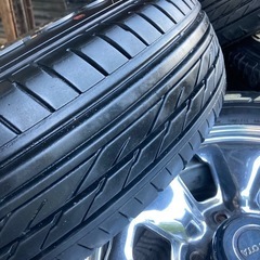 200系ハイエースに❗️トヨタ純正ホイール❗️タイヤは国産ナスカー24年製‼️の画像