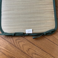 い草 シートクッション ひも付き クローバー刺繍　2枚セットの画像