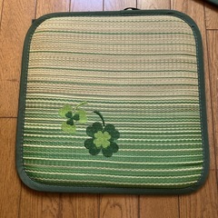い草 シートクッション ひも付き クローバー刺繍　2枚セットの画像