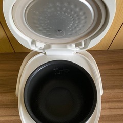 ✅NEOVEジャー炊飯器 ✅ ✅RRS-AM30WT✅ の画像