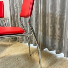 真っ赤なダイニングチェア2個セット の画像