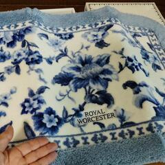 新品未使用ROYAL WORCESTER 花柄 バスマットの画像