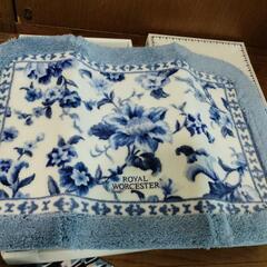 新品未使用ROYAL WORCESTER 花柄 バスマットの画像