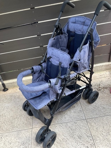 キンダーワゴン 2人乗りベビーカー DUOシティHOP 折りたたみ式