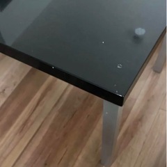 ダイニングテーブルの画像