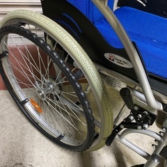 【美品】自走用車椅子 ブルー　CA-10SUの画像