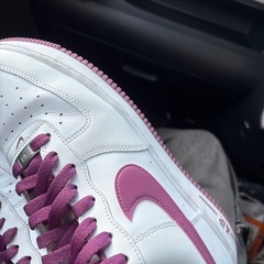 NIKE エアフォース1 ロー ライトボルドーの画像