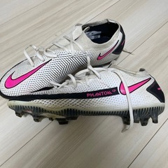 NIKEファントムPHANTOMサッカースパイクの画像