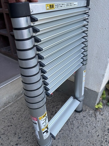 伸縮ハシゴ（ピックアップラダーHP-38）