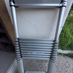 伸縮ハシゴ（ピックアップラダーHP-38）の画像