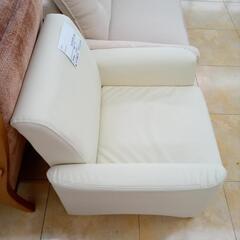 リユースのサカイ太田店★ジモティ割あり★  ソファー ホワイト H72×D67×W70 クリーニング済み OJ10553の画像