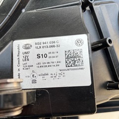 ゴルフ7 5G系 後期 右ライト LED 5G2 941 036 C VOLKSWAGEN フォルクスワーゲンの画像