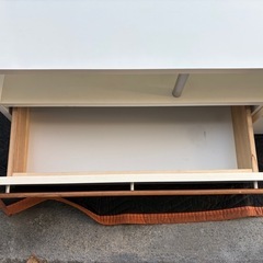 テレビボードの画像