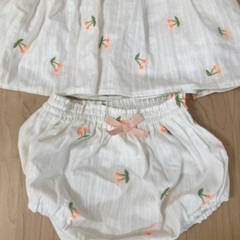 【美品・ベビー服】petit main 80cm チェリー刺しゅうセットアップの画像