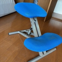 椅子　姿勢矯正チェアの画像