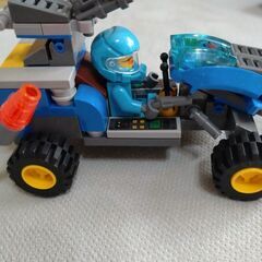 レゴブロック　エイリアンコンクエストの車　組み立て済み完成品の画像
