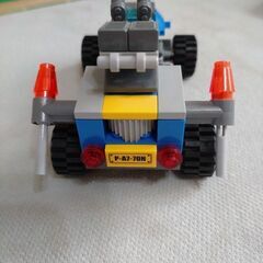 レゴブロック　エイリアンコンクエストの車　組み立て済み完成品の画像
