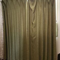 本日中早め取引で￥2500２枚  2m ニトリ モスグリーン味 カーテンの画像