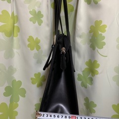 ショルダーバッグの画像