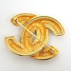 kt11797tm【CHANEL】ブローチ　ココマーク　マトラッセ　1142の画像