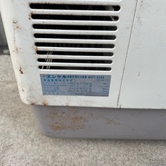 古い車載用冷蔵庫。ジャンクの画像