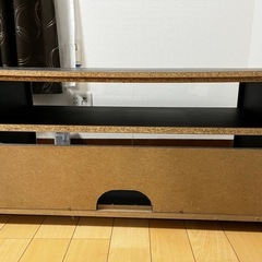 収納力があるスタイリッシュなテレビ台の画像