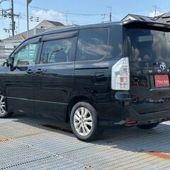 月々２万円～　自社ローン歓迎　☆70ヴォクシーＺＳ　方側電動スライドドア☆の画像