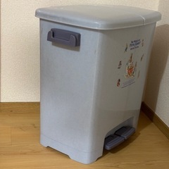 ピーターラビット　ゴミ箱の画像
