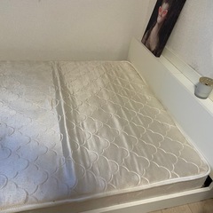 セミダブルサイズベッド