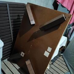 移動無しなら使い勝手便利なニトリの机の画像