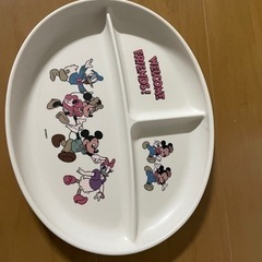 ミッキーの皿ですの画像