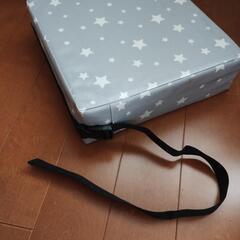 美品　高さ調整クッション　ベビー用品の画像