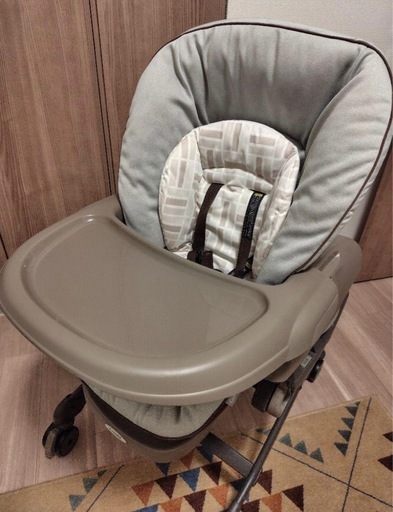 コンビ　ネムリラ　オートスイングハイローチェア　電動